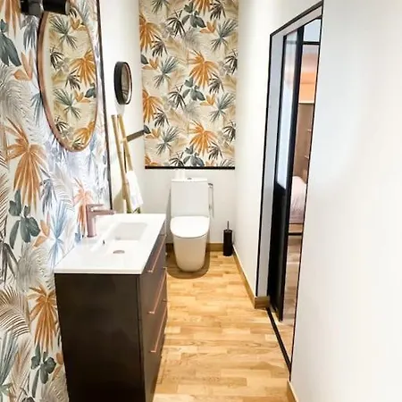 Cote Jardin - Centre Apartment