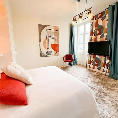 Cote Jardin - Centre Apartment
